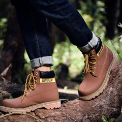 Caterpillar work boots for safety and durability – shop rugged footwear at Fitnshoes.