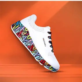Girls’ shoes with playful designs and all-day comfort – shop Fitnshoes kids’ collection.