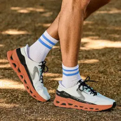 Walking shoes with cushioned support for daily wear and long distances – Fitnshoes.