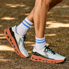 Walking shoes with cushioned support for daily wear and long distances – Fitnshoes.