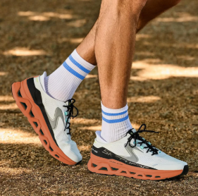 Walking shoes with cushioned support for daily wear and long distances – Fitnshoes.