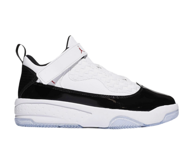 Jordan Max Aura 2 PS sneakers in black with signature Jordan logo

