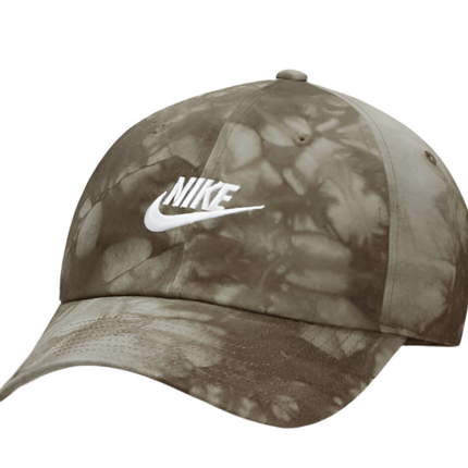 Adjustable strap of Nike Club Unstructured Cap