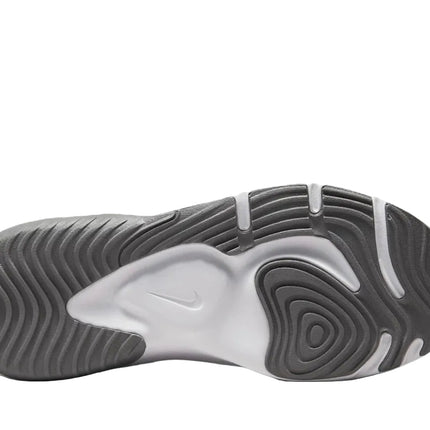 DM1120 008-MEN : 8.5 NIKE 