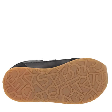 lacoste partner piste in black on pavement