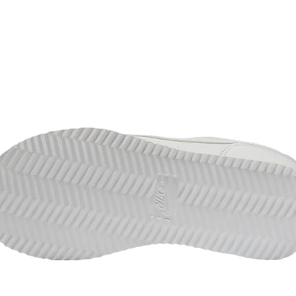 Detail of Nike Cortez Basic SL (PSV) soft leather material