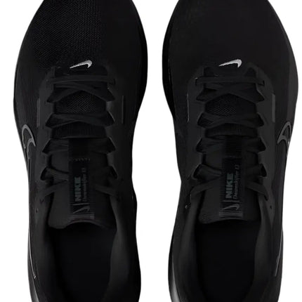 Nike men's wide shoes on track in Winter Park FL