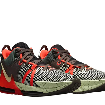 Zoom Air cushioning on Nike LeBron 7 – Daytona Beach