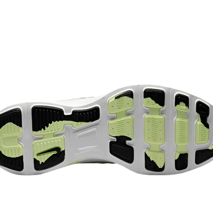 Nike Lunar Roam black sneakers paired with joggers – Athens, GA (30601)