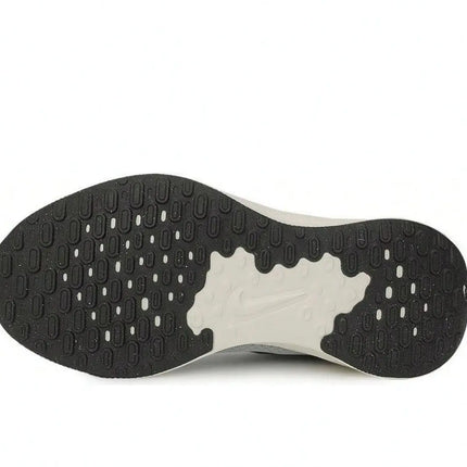 NIKE REVOLUTION 7 NIKE