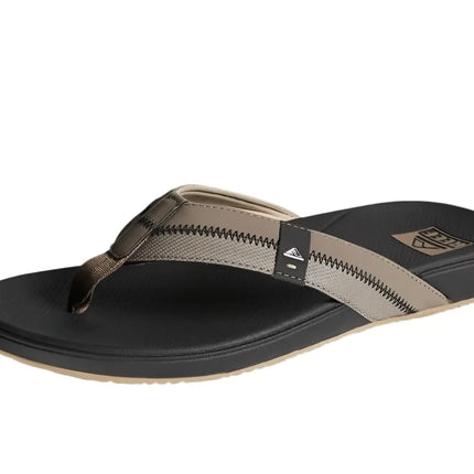 Men’s cushioned REEF sandals on resort path – Destin, FL (32541)