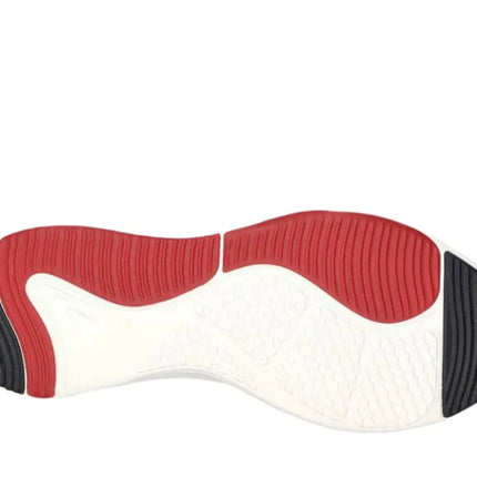 Skechers D’Lux Fitness-Box Jump worn during light exercise