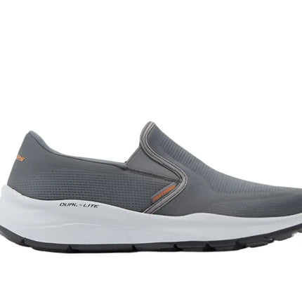 Men’s slip-on Skechers sneakers – Atlanta, GA (30301)
